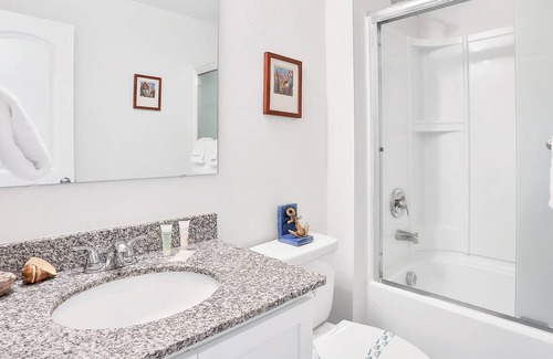 Indian Trails Casa | Snowbird & Family-Friendly Home with Central AC & WiFi - Near the Beach!