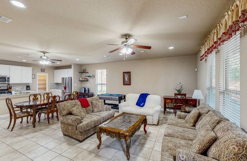 Scenic Oaks Casa | Snowbird-friendly home with private hot tub, foosball, air hockey, grill, patio