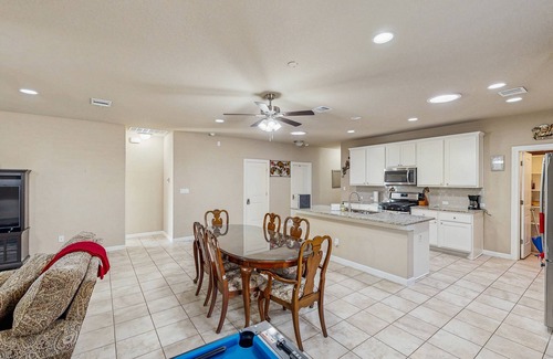 Scenic Oaks Casa | Snowbird-friendly home with private hot tub, foosball, air hockey, grill, patio