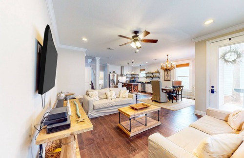 Villages of Crystal Beach Casa | Snowbird-friendly home in gated community with hot tub, pool, balcony, & grill