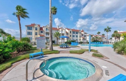 Corpus Christi Casa | Snowbirds Winter Texans Retired Couples Welcome! Heated Pool Hot Tub Gym