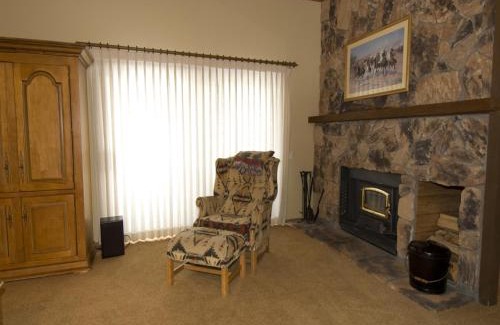 Mammoth Lakes Complejo | Snowcreek Resort Vacation Rentals