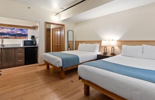 Leavenworth Casa | Snowcreek Suite - Aspen - Hot Tub - Kitchenette