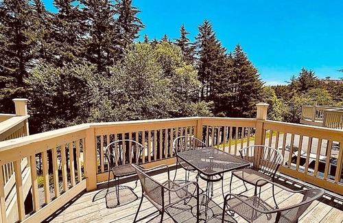 Snowshoe Cabina | Snowdaze Cabin - Snowshoe, Ski In/Out, Fireplace