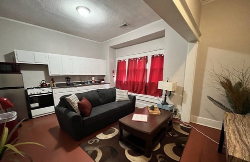 Crosstown Casa | Snowden duplex 1, a Quiet Getaway