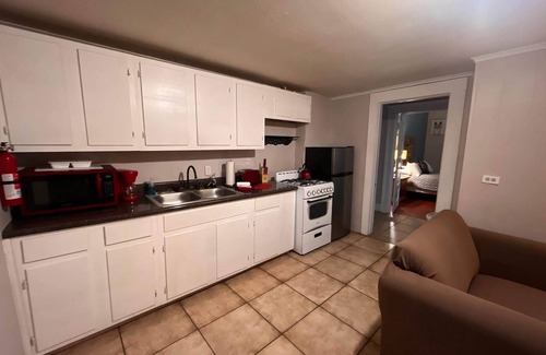 Crosstown Casa | Snowden duplex 2, a Quiet Getaway