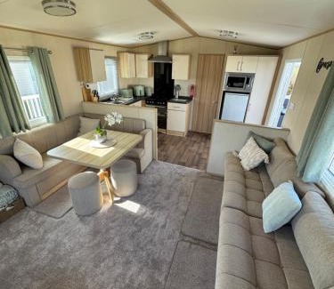 Dinas Complejo | Snowdon View, White Tower Holiday Park