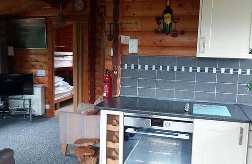 Bronaber Cabina | AUTOCUERPO 6 BERTH LOG CABIN, SNOWDONIA, admite mascotas, vistas a la montaña