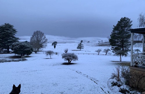 The Brothers Cabaña | Snowdrift Cottage at Springwell - Estancia histórica de la granja