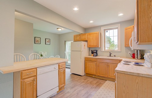 Lake City Apartamento | Snowdrop Apartment - Just 10 Minutes to the Beach!