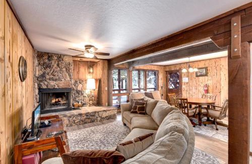 Tahoe Village Apartamento | Snowflake Chalet condo
