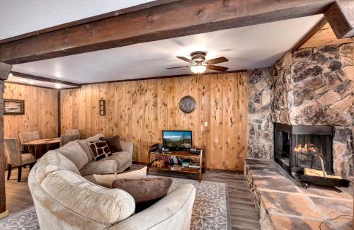 Tahoe Village Apartamento | Snowflake Chalet condo