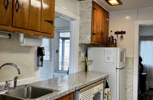Mercer Cabina | Snowmobiler's Haven! Near Downtown Mercer!