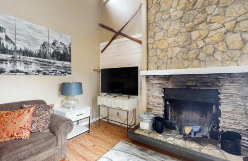 Fish Camp Casa | Snowy Pines