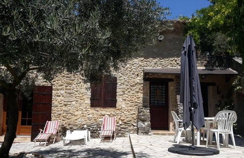 Seguret Casa | Moderna casa rural en Provenza-Alpes-Riviera con piscina
