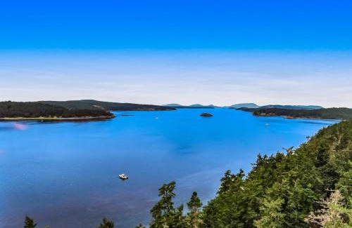 Lopez Island Casa | Snug Harbor Hideout