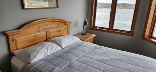 Sturgeon Bay Hotel | Snug Harbor Inn