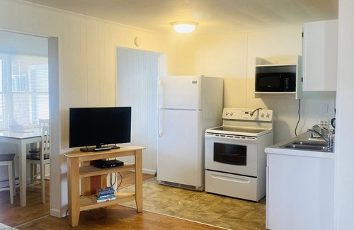 Chincoteague Hotel | Snug Harbor Marina and Hotel