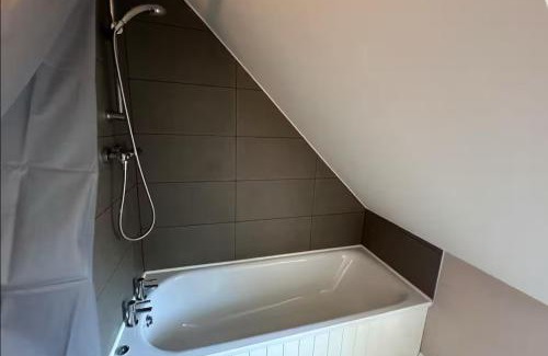 Connel Casa | Snug Loft Room, Room 5, Beautiful Connel near Oban