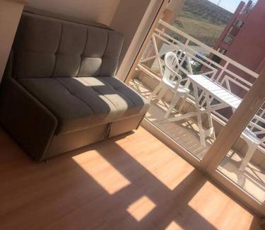 Tankovo Apartamento | Snug Studio Apt, Sunny Day 6