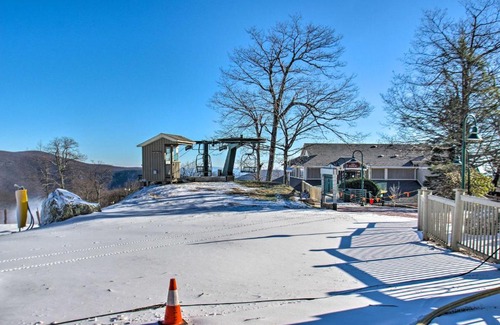 Wintergreen Apartamento | Snug Wintergreen Resort Studio Ski In and Out!