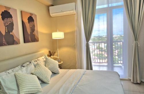 Lapu-Lapu Hotel | Snuggle in Bed near Mactan Airport