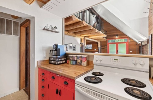Bremerton Casa | Snuggler's Cove-Townhouse w/ Beach Access & Kayaks