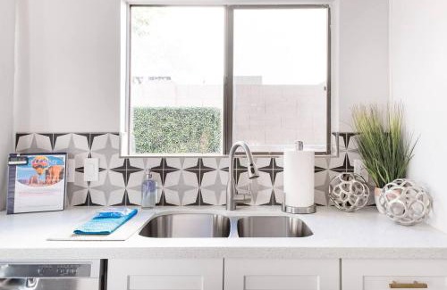 Eagle Hills Casa | Soak In Private Heated Pool In Stylish Open Plan H