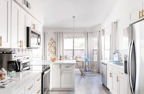 Eagle Hills Casa | Soak In Private Heated Pool In Stylish Open Plan H