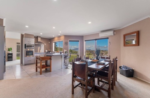 Acacia Bay Casa | Soak & Stay Acacia Bay - Taupo