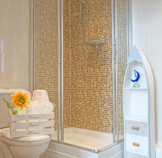 Castle Apartamento | Soak up the Light at a Soothing, Stylish Apartment in Swansea Marina