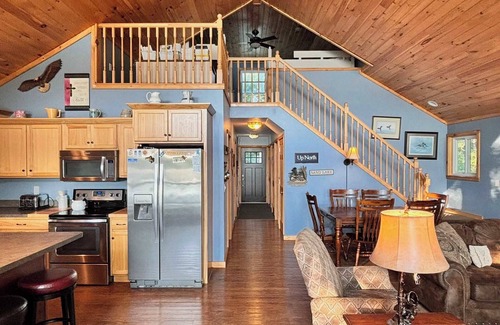 Irons Casa | Soaking Spot on Sand Lake, Irons