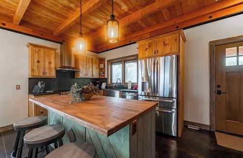 Livingston Cabina | Soaring Eagle Guest Cabin