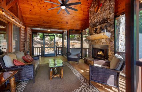 Morganton Casa | Soaring Hawk Lodge 15 Minutes Downtown Blue Ridge