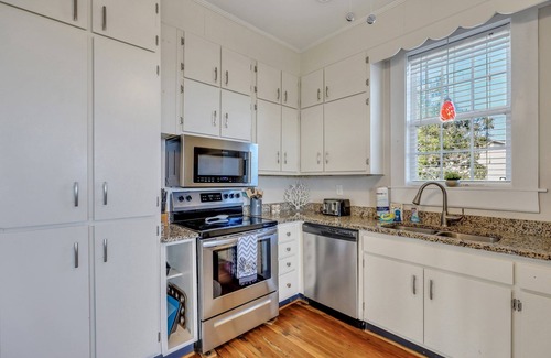 Savannah Casa | Soaring Views of River + Marsh w/ Private Dock by Lucky Savannah