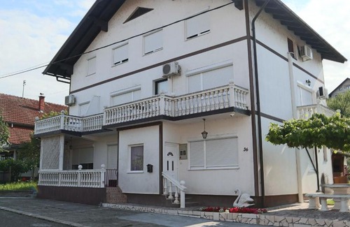 Modrica Casa | Sobe-Apartmani Modriča