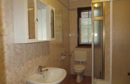 Ajdovscina Apartamento | Sobe Orešje