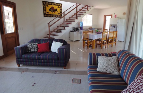 Campeche Norte Casa | Sobrado NUEVO en una calle tranquila, cerca de la playa. Tiene capacidad para 12 personas.