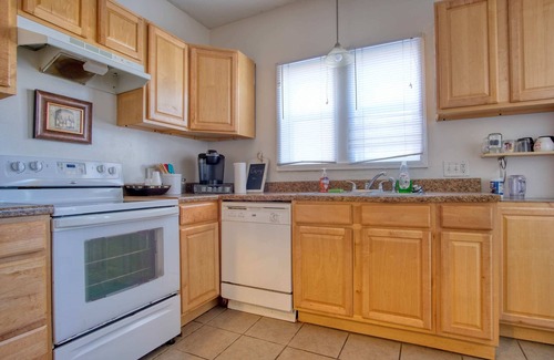 Meridian-Kessler Casa | SoBro Bungalow - Office - Free Parking