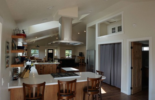 Seward Casa | Sockeye house 420 3rd ave Large house located in downtown Accommodates up to 12