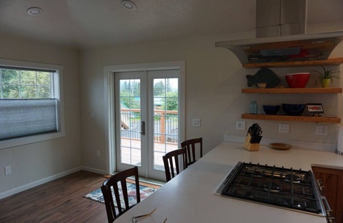 Seward Casa | Sockeye house 420 3rd ave Large house located in downtown Accommodates up to 12