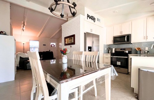 Sweetbriar Casa | SoCo Austin Home & Cowboy Charm