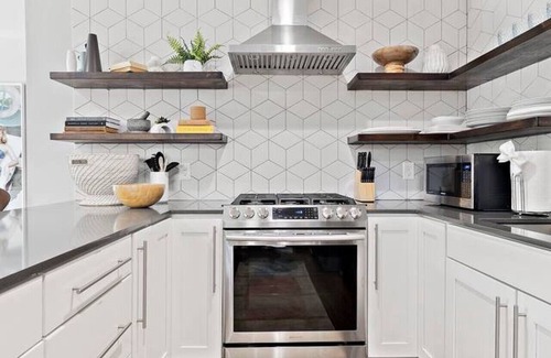 Galindo Casa | SoCo Groovy - Large Groups {New to Vrbo}