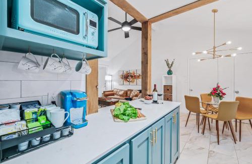 Sweetbriar Casa | SoCo Oasis Retreat: Relax in Comfort and Style
