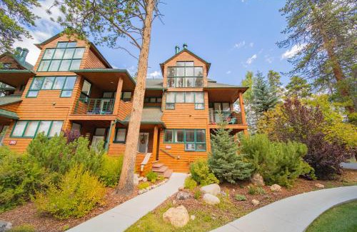 Keystone Casa | Soda Spring II 1935 by SummitCove Lodging