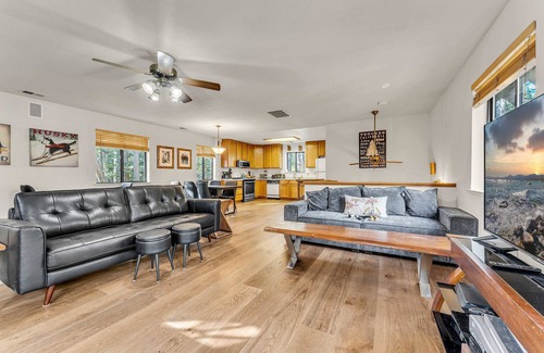 Tahoe National Forest Casa | Soda Springs Cabin, Less Than 1 Mile to the Slopes