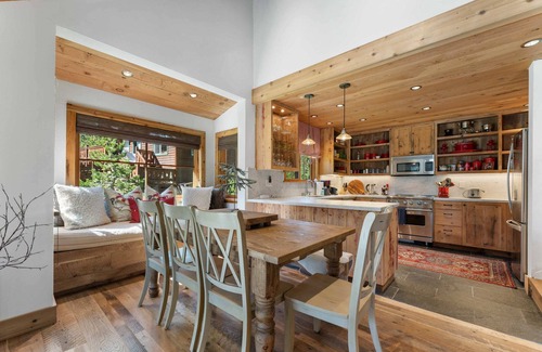 Serene Lakes Casa | Soda Springs 3BR Ski & Lake Retreat