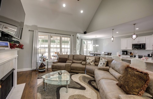 Soddy-Daisy Casa | Soddy-Daisy Home w/ Fireplace - Pets Welcome!