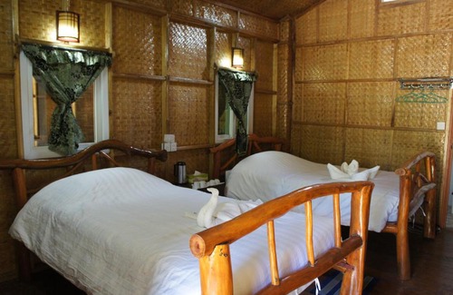 Ngwe Saung Hotel | Soe Ko Ko Beach House & Restaurant