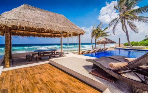 Chacalal Villa | Sofi Beachfront villa in Tankah Bay!